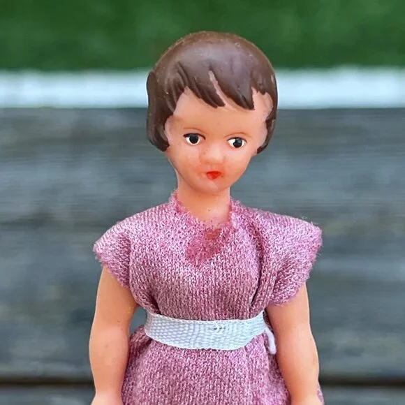 Vintage 1960's Ari Germany Dollhouse Family Rubber Dolls Mother Father Children - Picture 10 of 15